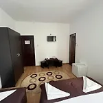 Dan Si Silvia Pensjonat