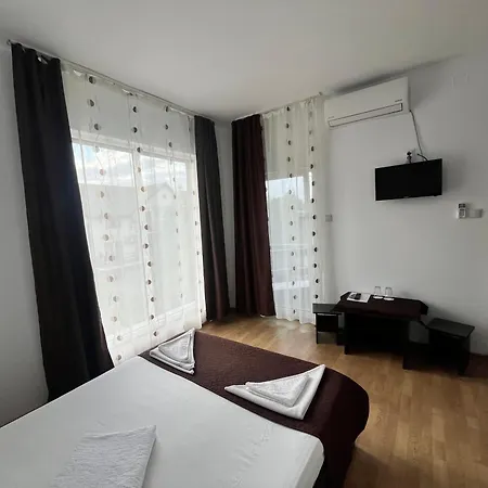 Dan Si Silvia Guest house *